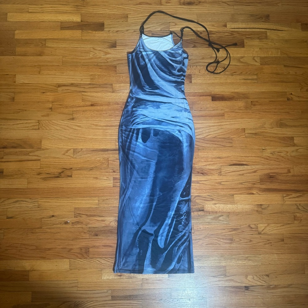 Elegant Blue Dress - Picture 2 of 5